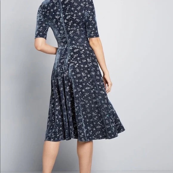 NWT Modcloth x Collectif Vixen Match Trixie Velvet Dress in Women's US26/UK 30 - Picture 3 of 4